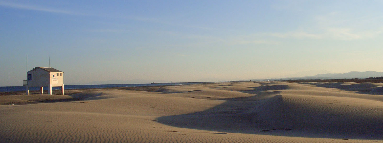 Strand hinter dem Haus